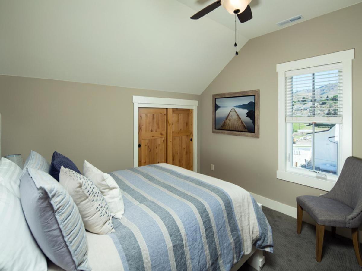 Better Lake Than Never #72 Chelan Bagian luar foto